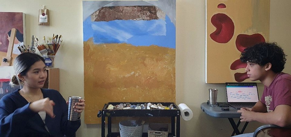 Kaz, giving pointers to Kenzo about the importance of doing things early, explorations, and how early documentations of practice pieces would help build a solid IB portfolio.