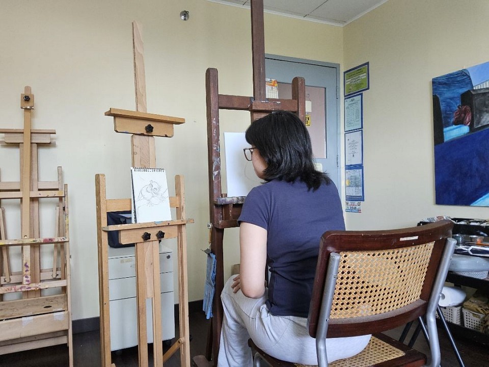 For inquiries about lessons, studio visits, or enrollment, families are welcome to reach out.